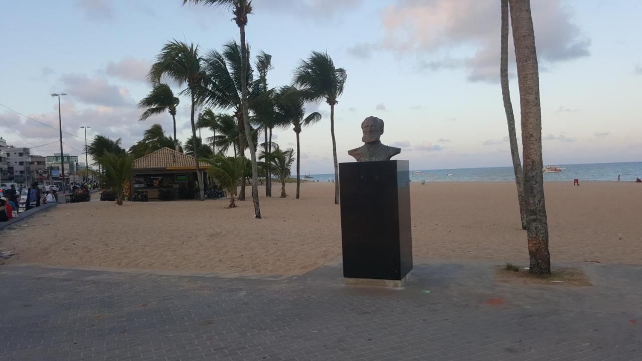 Cabo Branco, 70 M Da De Tambaú